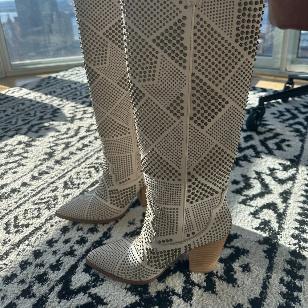 Women's Studded Lasso Cowboy Boots Size 9.5